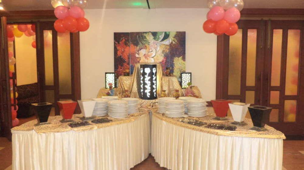 Vishwaratna Hotel Guwahati Exteriör bild
