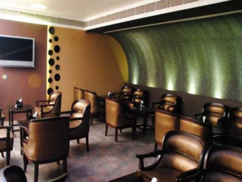 Vishwaratna Hotel Guwahati Exteriör bild