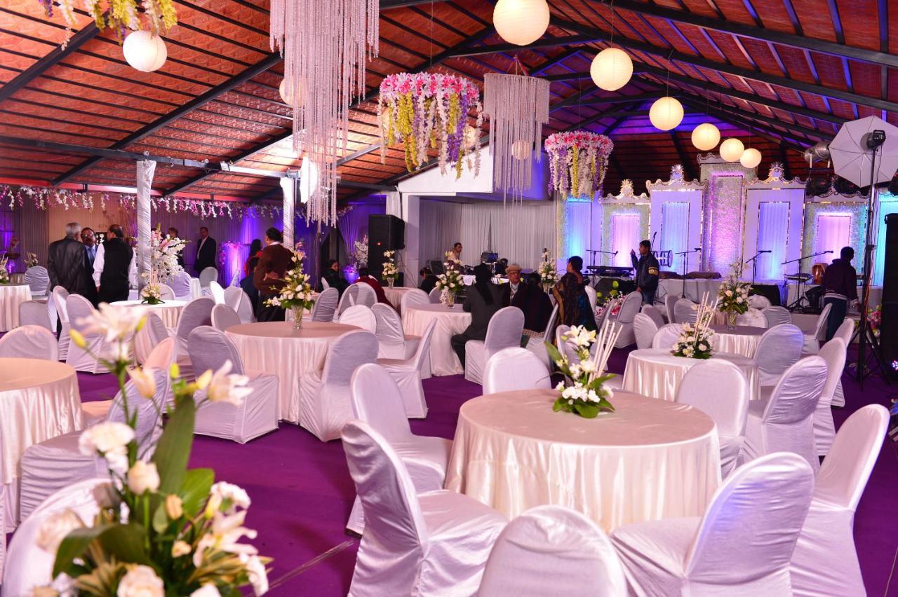 Vishwaratna Hotel Guwahati Exteriör bild