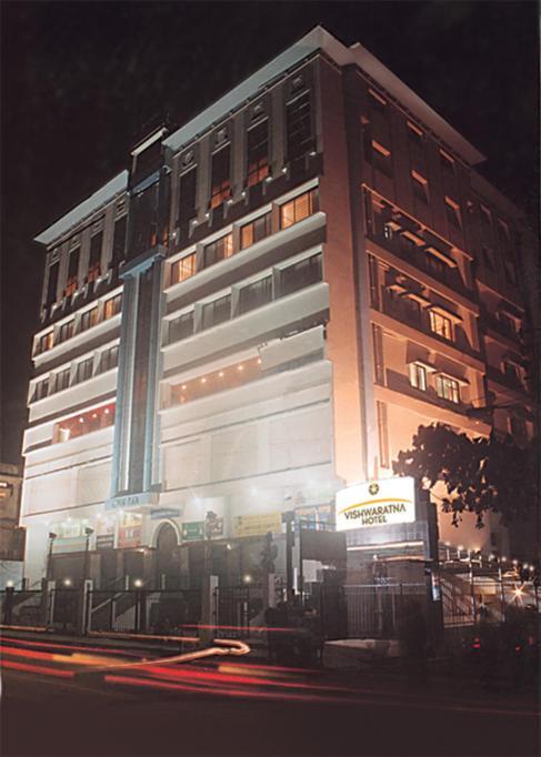 Vishwaratna Hotel Guwahati Exteriör bild